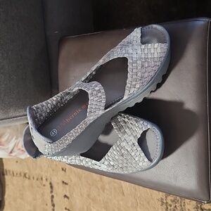 Dress It Up, Be Casual mev. Metallic Woven Wedge Shoes, Lightweight.